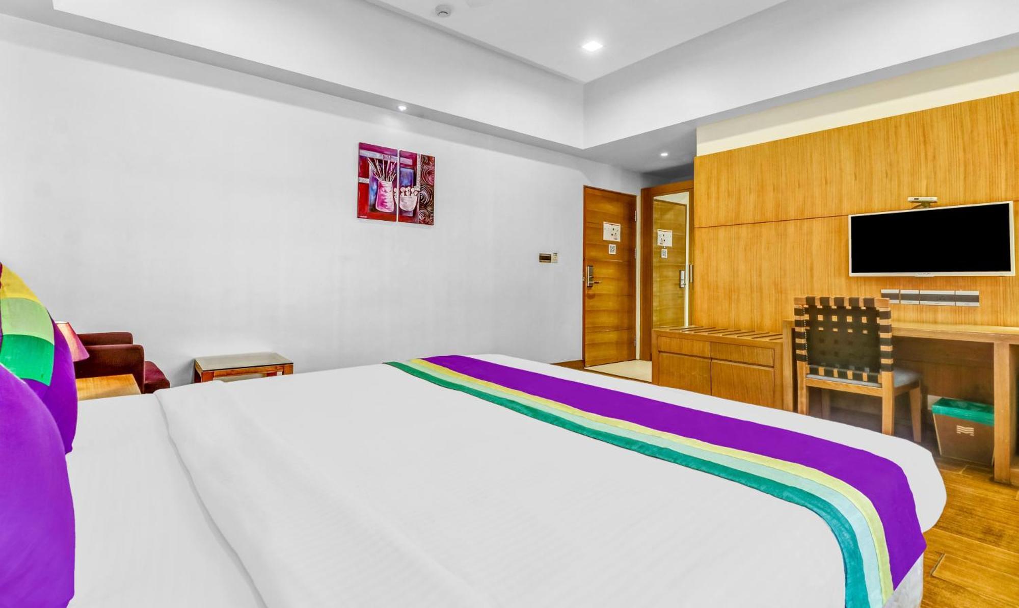 Medora Hotel Kozhikode Buitenkant foto