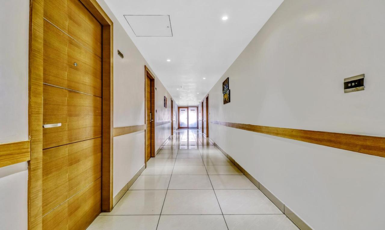 Medora Hotel Kozhikode Buitenkant foto