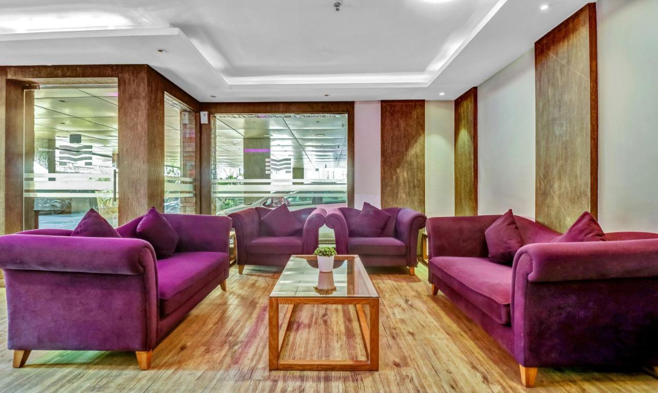 Medora Hotel Kozhikode Buitenkant foto