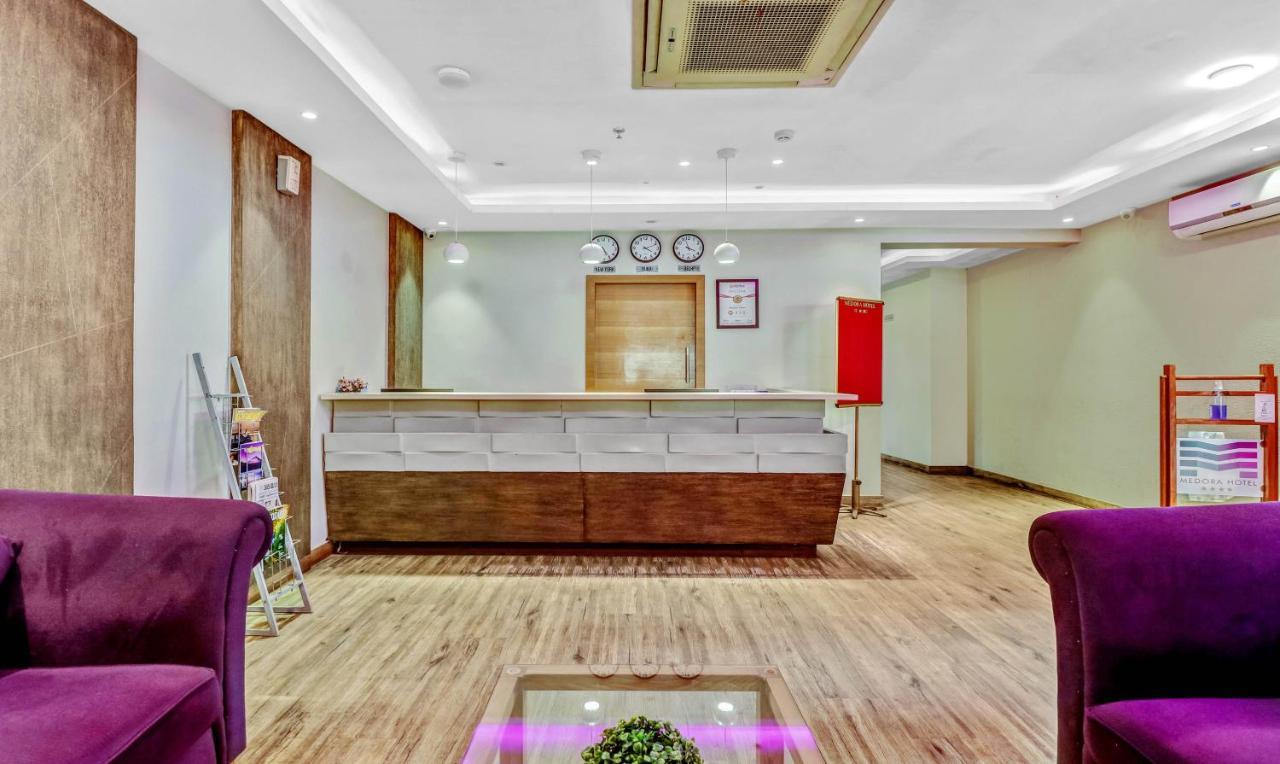 Medora Hotel Kozhikode Buitenkant foto