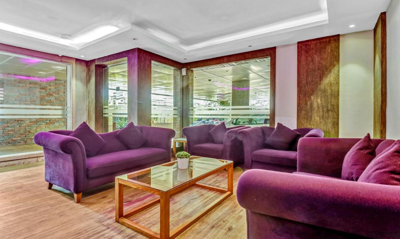 Medora Hotel Kozhikode Buitenkant foto